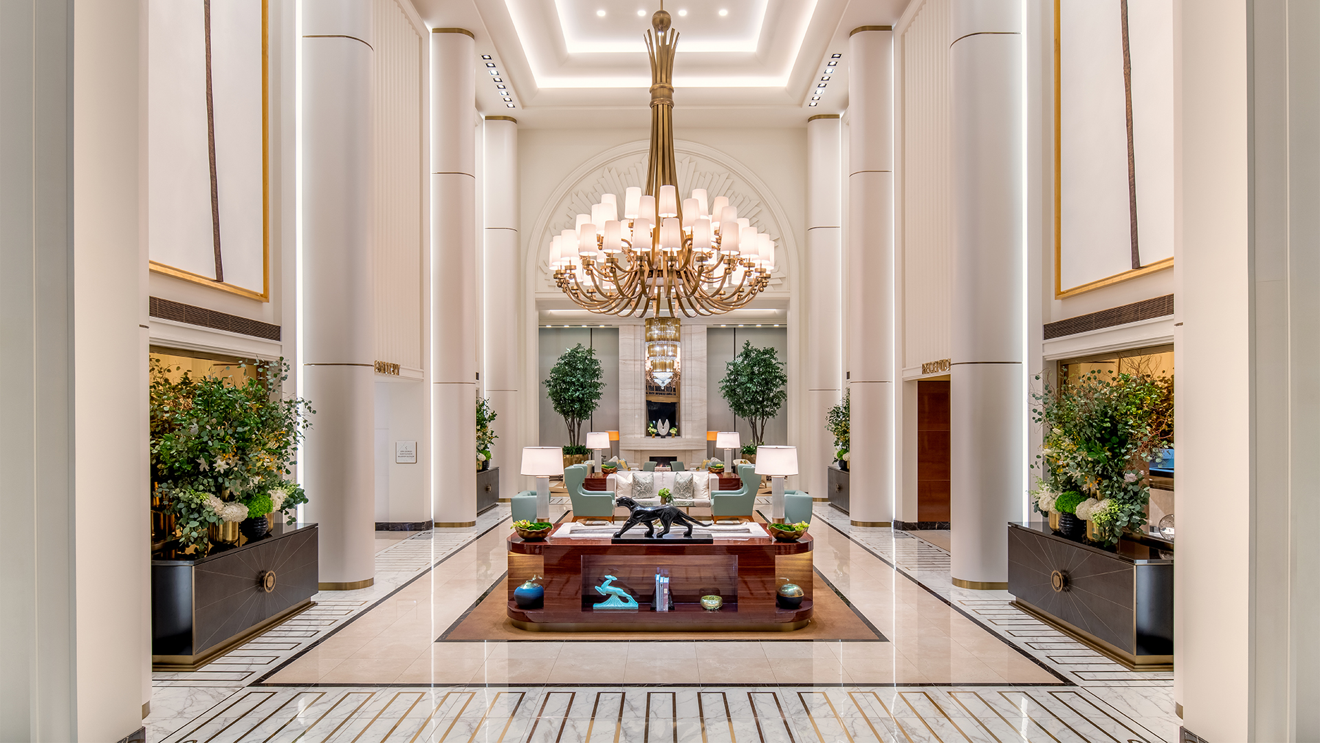 Waldorf Astoria Beverly Hills lobby